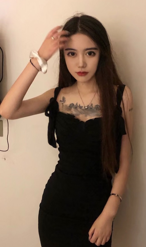 昆明真实个人兼职，在校学生妹，清纯高颜值，鲍鱼逼逼粉嫩紧致会夹